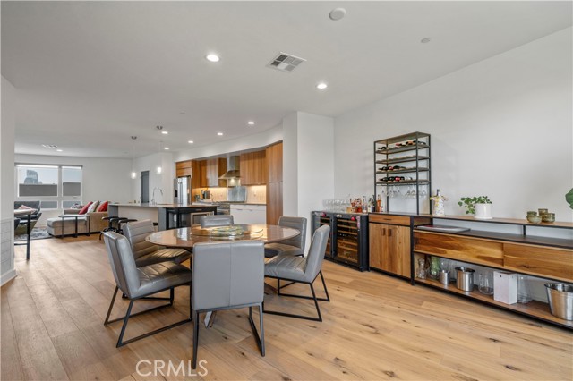 1029 White Knoll Drive, Los Angeles CA: https://media.crmls.org/medias/b25d623b-86f3-48f9-99b9-c8fd2dceb10f.jpg
