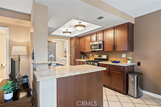 Detail Gallery Image 13 of 45 For 345 S Monte Vista, La Habra,  CA 90631 - 2 Beds | 3 Baths