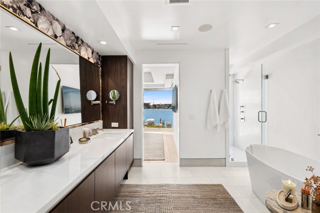 Image 26 of 62 For 304 Bay Front