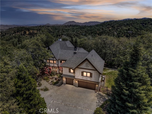 Detail Gallery Image 1 of 64 For 28324 Somerset Ln, Lake Arrowhead,  CA 92352 - 4 Beds | 4/1 Baths