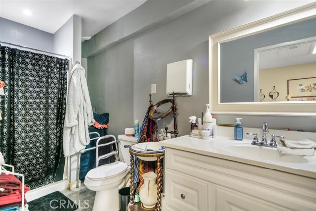 37913 53rd E Street, Palmdale CA: https://media.crmls.org/medias/b25f24e0-35c8-437f-a825-25140447996d.jpg