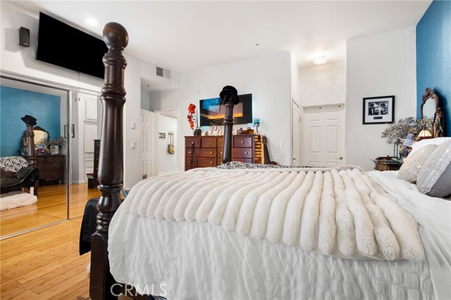 Detail Gallery Image 32 of 66 For 10626 Valley Spring #103,  Toluca Lake,  CA 91602 - 2 Beds | 2 Baths