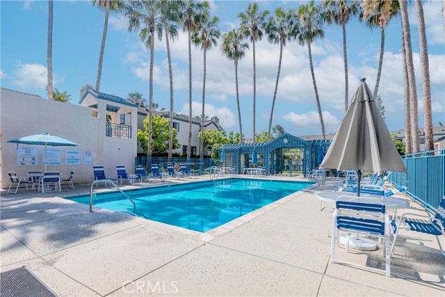 Detail Gallery Image 30 of 41 For 6913 Hannum, Culver City,  CA 90230 - 3 Beds | 3 Baths