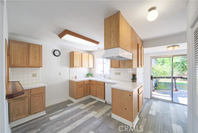 7709 Beckett Street, Tujunga CA: https://media.crmls.org/medias/b26026e2-66b9-406d-b7cc-b03447af59ef.jpg
