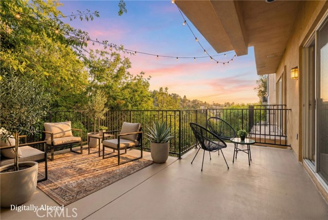 Detail Gallery Image 13 of 29 For 3822 Clayton Ave, Los Angeles,  CA 90027 - 4 Beds | 2/1 Baths