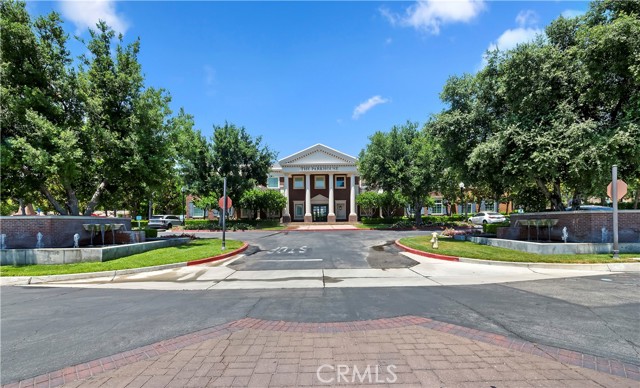 5680 Kate Way, Fontana CA: https://media.crmls.org/medias/b261474c-26a2-414c-87a5-27b31ab7f114.jpg