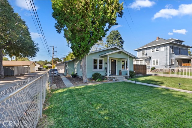 Detail Gallery Image 5 of 30 For 313 N 8th, Upland,  CA 91786 - 2 Beds | 1/1 Baths