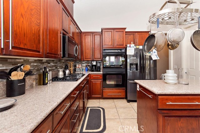 Image 18 of 53 For 10946 Deer Valley Road