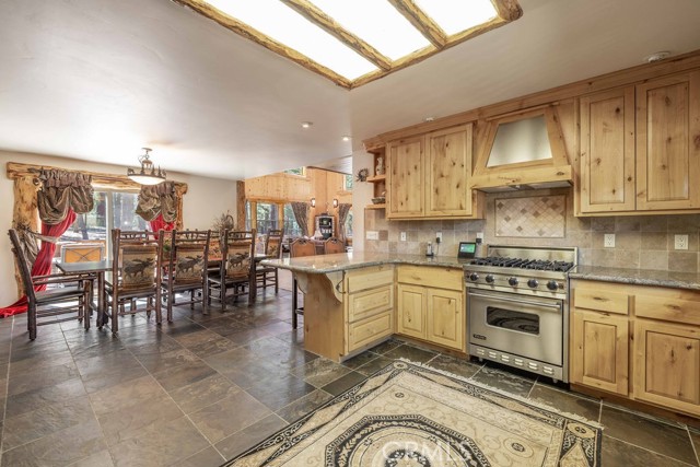 625 Cedar Glen Drive, Big Bear City CA: https://media.crmls.org/medias/b261ff13-27d2-4aff-9e33-4664869c7bad.jpg