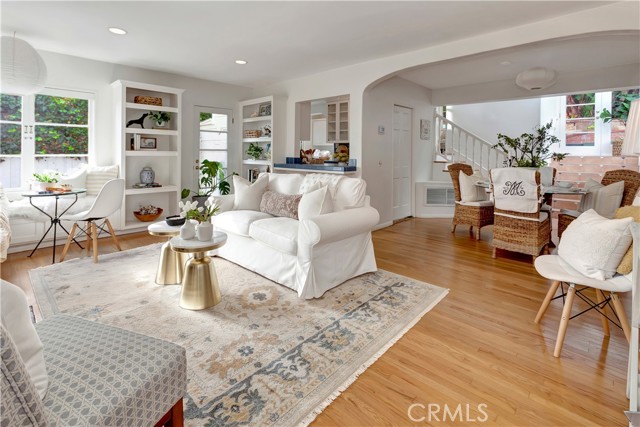 Detail Gallery Image 6 of 23 For 924 Park Ave, Laguna Beach,  CA 92651 - 3 Beds | 2 Baths