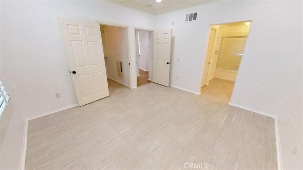 MLS #OC25239972 image #8