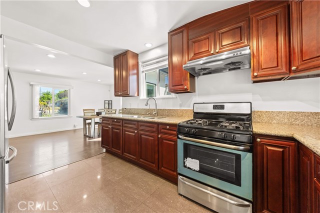 Detail Gallery Image 15 of 30 For 220 E Hellman, Monterey Park,  CA 91755 - 3 Beds | 2 Baths