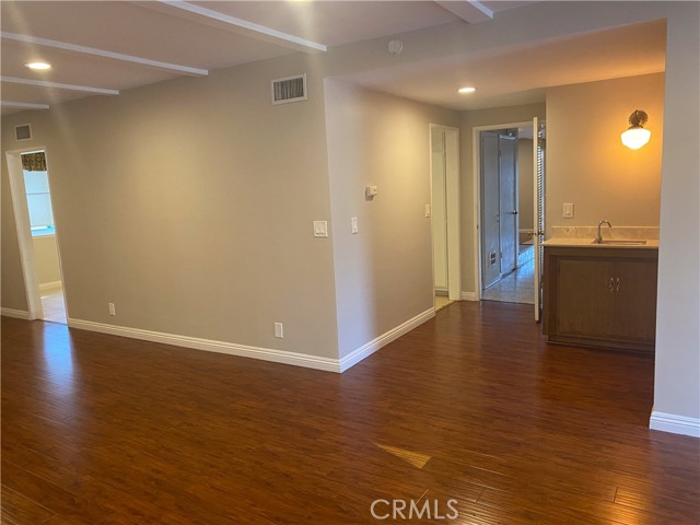 Detail Gallery Image 32 of 38 For 2106 Oxford Ave, Claremont,  CA 91711 - 4 Beds | 3 Baths