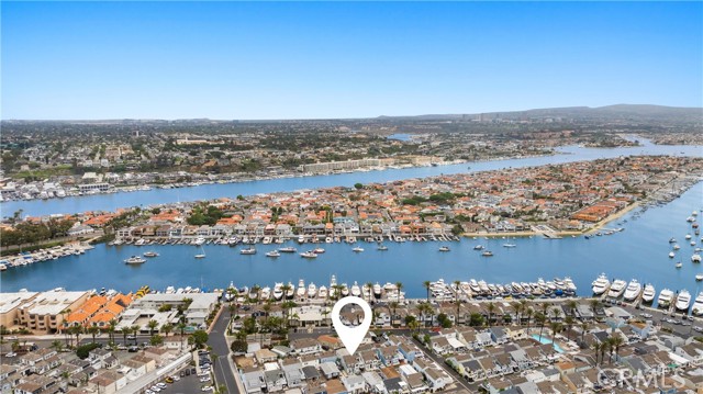 Detail Gallery Image 20 of 34 For 11 Bolivar St, Newport Beach,  CA 92663 - 2 Beds | 2 Baths