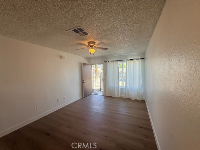 Image 3 of 13 For 526 Greystone  3