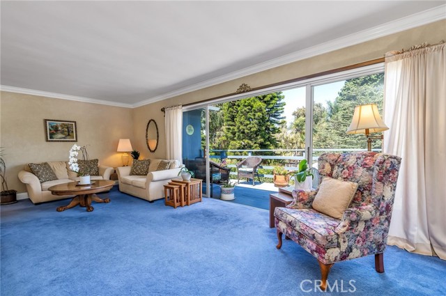 168 Vista Del Parque, Redondo Beach, California 90277, 6 Bedrooms Bedrooms, ,3 BathroomsBathrooms,Residential,Sold,Vista Del Parque,PV22188074