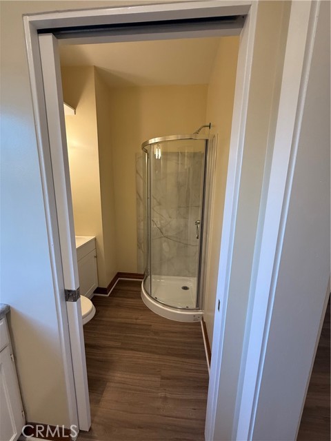 Detail Gallery Image 8 of 13 For 1944 New England St, Los Angeles,  CA 90007 - 2 Beds | 1 Baths