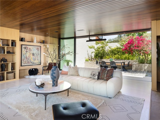 7 Cinchring Road, Rolling Hills CA: https://media.crmls.org/medias/b2674bc5-df68-4baf-8e29-7d98cc70311e.jpg