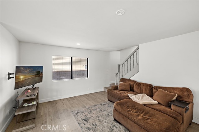 4292 Howard Avenue, Los Alamitos CA: https://media.crmls.org/medias/b267d998-d9e8-4396-97aa-7d59d9e979bc.jpg