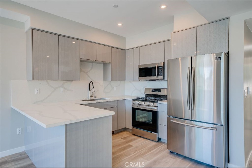 MLS #SR25258310 image #8