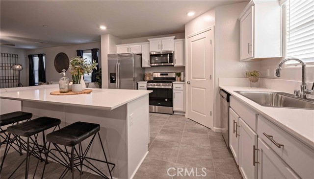 Detail Gallery Image 3 of 18 For 4723 Jema Way #8 B1,  Merced,  CA 95348 - 4 Beds | 3 Baths