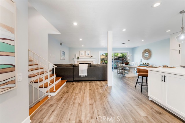 Detail Gallery Image 2 of 40 For 3550 Claremore, Long Beach,  CA 90808 - 4 Beds | 3 Baths