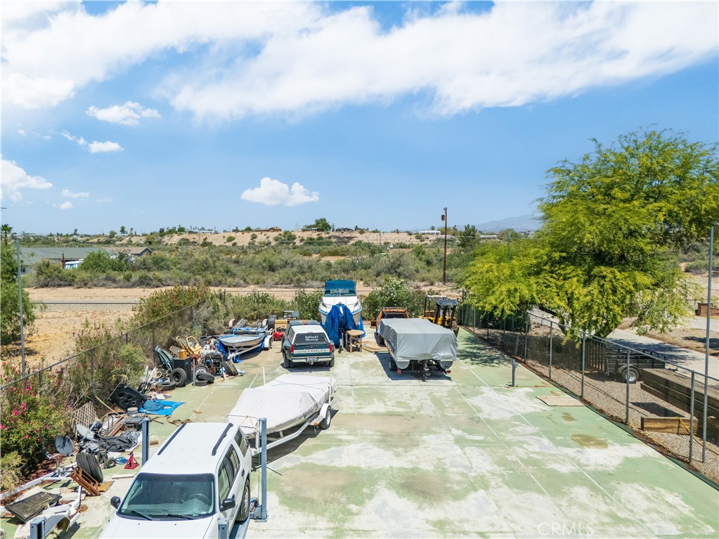 https://media.crmls.org/medias/b268c6d5-7ad2-47b9-b789-e11129525f78.jpg?preset=X-Large