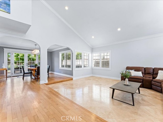 Detail Gallery Image 3 of 42 For 8871 Dorsett Dr, Huntington Beach,  CA 92646 - 4 Beds | 3 Baths