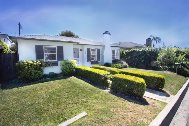 Detail Gallery Image 2 of 25 For 249 Wave, Laguna Beach,  CA 92651 - 2 Beds | 2 Baths