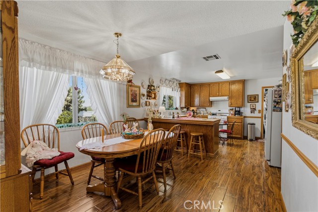 Detail Gallery Image 9 of 44 For 56711 Joshua, Yucca Valley,  CA 92284 - 3 Beds | 2 Baths