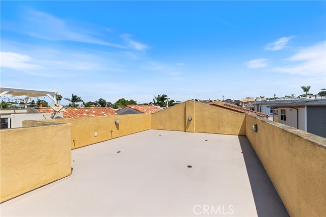 110 Francisca Avenue, Redondo Beach, California 90277, 3 Bedrooms Bedrooms, ,3 BathroomsBathrooms,Residential,Sold,Francisca,CV24166969