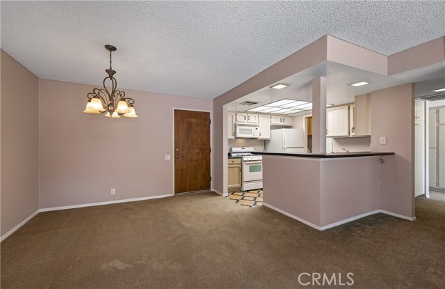 Detail Gallery Image 3 of 24 For 246 E Fern, Redlands,  CA 92373 - 2 Beds | 2 Baths