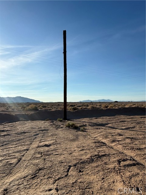 Detail Gallery Image 3 of 6 For 6 Gasco Rd, Newberry Springs,  CA 92365 - – Beds | – Baths