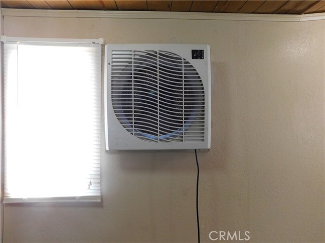 13063 5TH Street, Yucaipa CA: https://media.crmls.org/medias/b26aa426-bbdf-40b3-a209-bf52eba597de.jpg