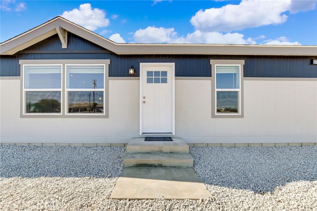 3727 South Street, Phelan CA: https://media.crmls.org/medias/b26aac70-3a5e-4082-964c-86dc3f402a36.jpg