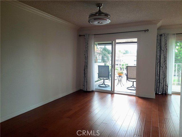 2384 Via Mariposa W, Laguna Woods CA: https://media.crmls.org/medias/b26be016-08c8-4910-a48f-40a6eff54cf3.jpg