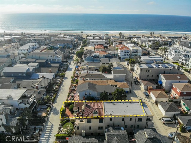 341 4th Street, Manhattan Beach, California 90266, 2 Bedrooms Bedrooms, ,1 BathroomBathrooms,Residential,Sold,4th,SB22011102