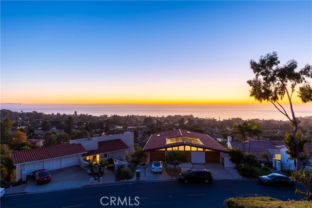 1137 Via Zumaya, Palos Verdes Estates, California 90274, 6 Bedrooms Bedrooms, ,3 BathroomsBathrooms,Residential,Sold,Via Zumaya,SB21239144