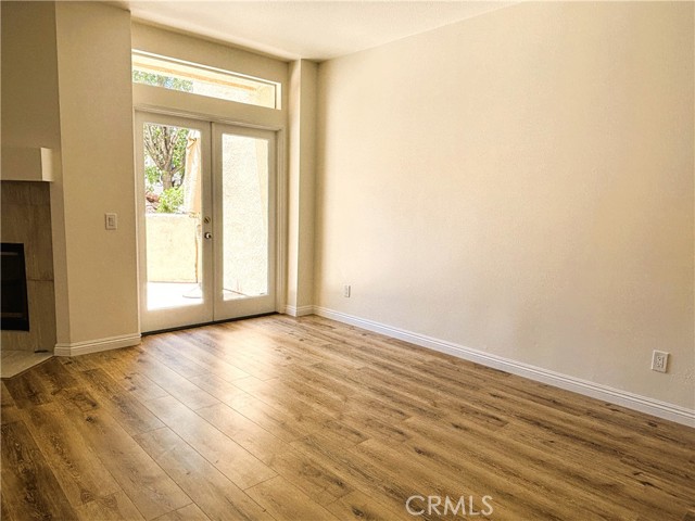 Detail Gallery Image 2 of 12 For 3100 Puesta Del Sol Ct #103,  Corona,  CA 92882 - 3 Beds | 2/1 Baths