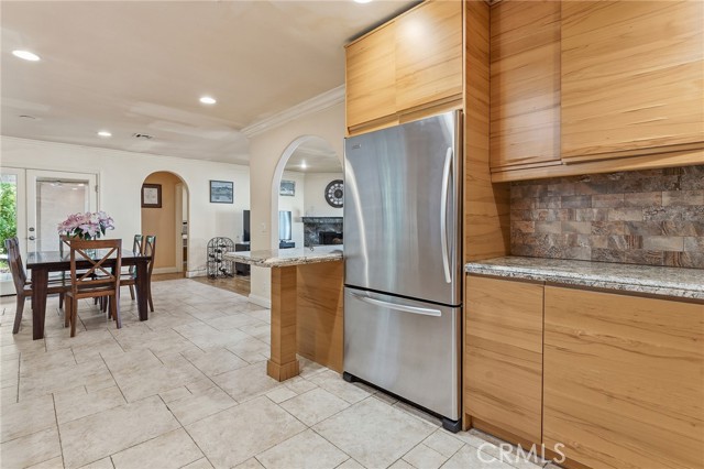 Detail Gallery Image 15 of 36 For 21904 Galvez, Woodland Hills,  CA 91364 - 3 Beds | 3/1 Baths