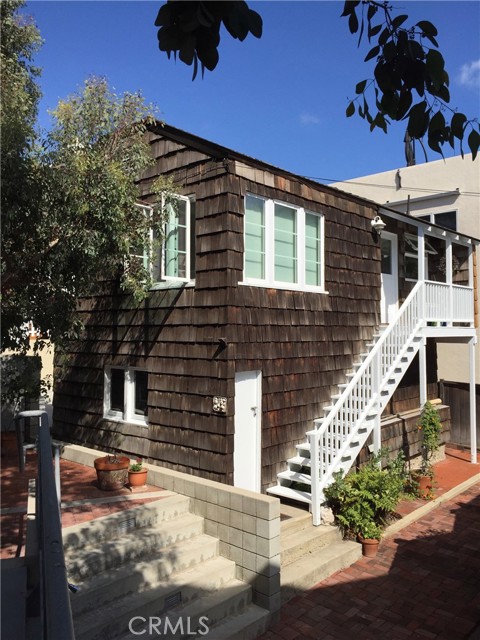 Exterior of the Studio apartment over the garage.