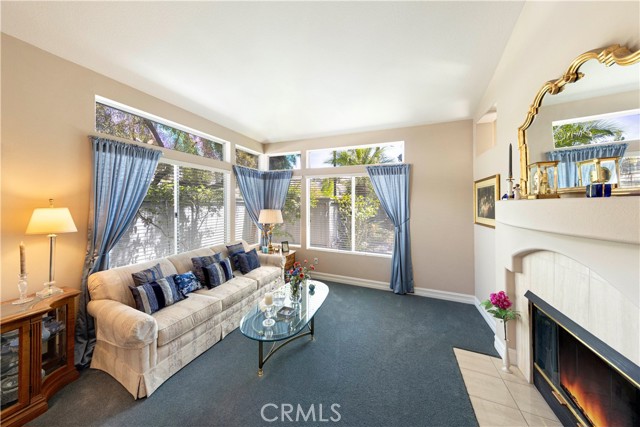 61 Stoney Pointe, Laguna Niguel CA: https://media.crmls.org/medias/b26ecf9b-5a18-41db-903e-a83de8249af0.jpg