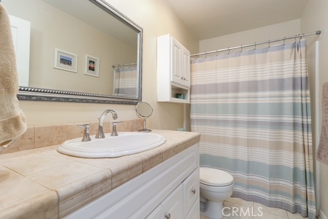 Detail Gallery Image 25 of 39 For 28375 Patricia Hill, Canyon Country,  CA 91387 - 5 Beds | 2/1 Baths