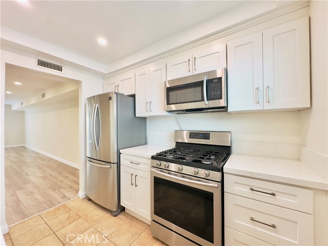 525 E Verdugo Avenue, Burbank CA: https://media.crmls.org/medias/b270fa51-a029-4411-bf0b-df68e29f8e78.jpg