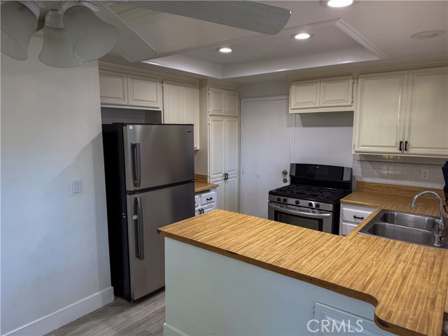 2608 Monte Carlo Drive, Santa Ana CA: https://media.crmls.org/medias/b271157a-3297-4309-906d-9d1917822fb1.jpg