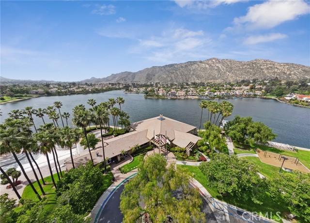 24805 Morning Mist Drive, Moreno Valley CA: https://media.crmls.org/medias/b2719737-be25-4848-93b0-ceb5cf47c7ad.jpg