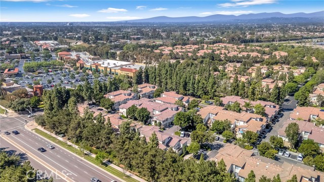 Detail Gallery Image 38 of 50 For 304 Birch Grove, Irvine,  CA 92618 - 2 Beds | 2/1 Baths