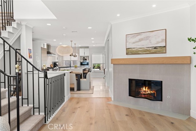 302 Carnation Avenue, Corona del Mar CA: https://media.crmls.org/medias/b272af7b-1998-47da-bab0-57d413ee6123.jpg