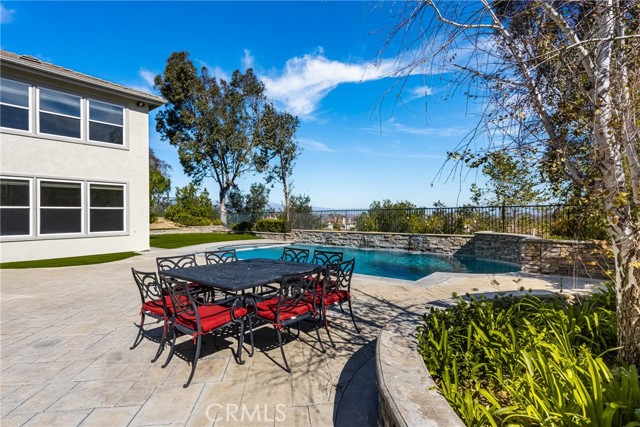 Detail Gallery Image 38 of 44 For 1030 S Summer Breeze Ln, Anaheim Hills,  CA 92808 - 5 Beds | 4/1 Baths