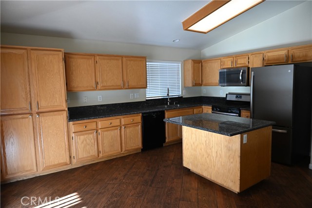 26320 Antonio Circle, Loma Linda CA: https://media.crmls.org/medias/b273f99f-1dbf-4348-9904-d9efda2c0649.jpg